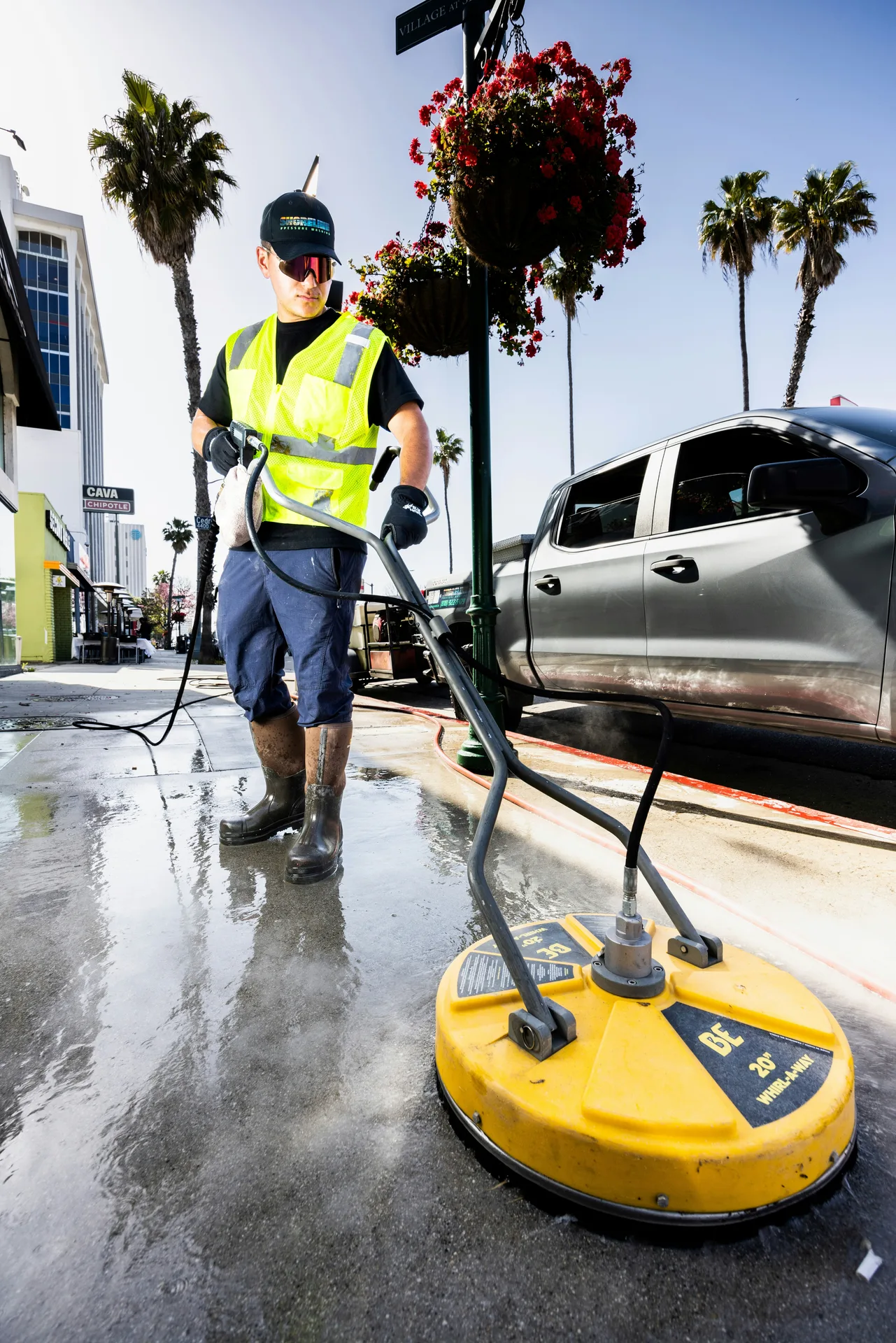Minneapolis retail strip-mall storefront cleaning route in progress